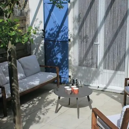 De Nanteuil, 10-13 Personnes, Piscine Vakantiehuis Nanteuil-en-Vallée