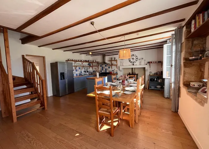 De Nanteuil, 10-13 Personnes, Piscine