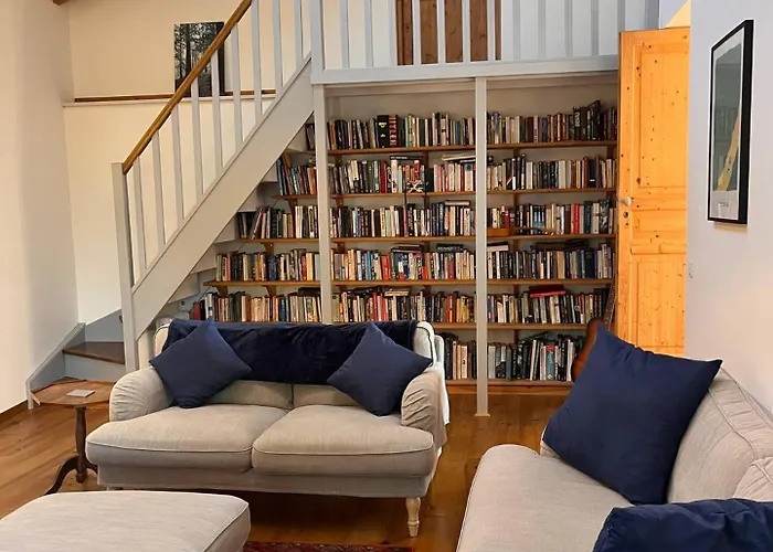 De Nanteuil, 10-13 Personnes, Piscine *