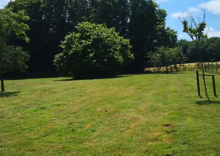 De Nanteuil, 10-13 Personnes, Piscine * Nanteuil-en-Vallee